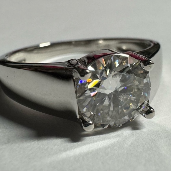 BIG 2 CT VVS1 Moissanite, Mens Engagement Ring, S925 With White Gold Plating - Picture 6 of 6
